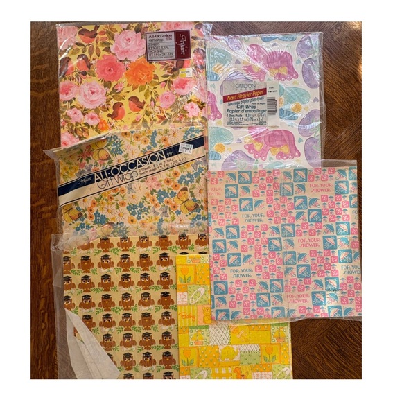Vintage Wrapping Paper Sheets - Picture 1 of 11
